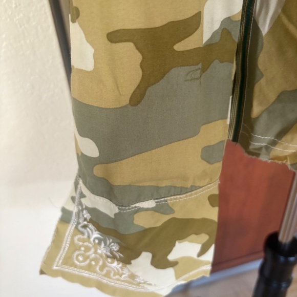 Johnny Was 3J Camo Button Down Shirt Size M - Picture 5 of 7